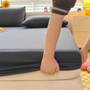 PRZEŚCIERADŁO Z GUMKĄ 160×200 NA MATERAC MIĘKKIE GŁADKIE Z BAWEŁNĄ CIEMNY SZARY
